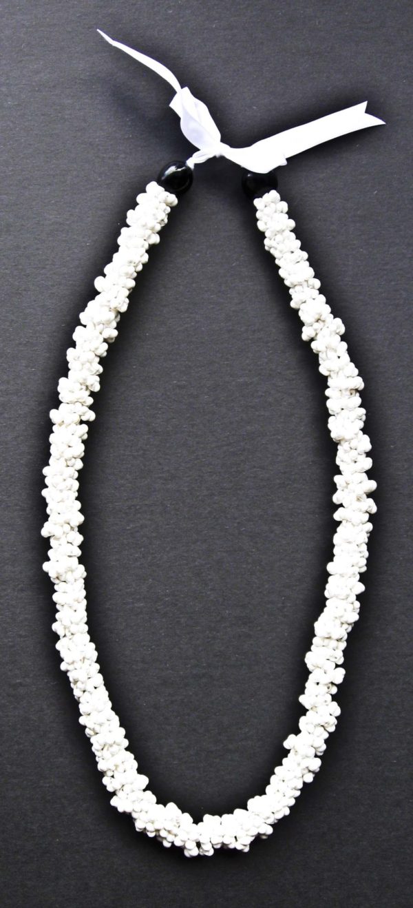 White Mongo Shell Lei